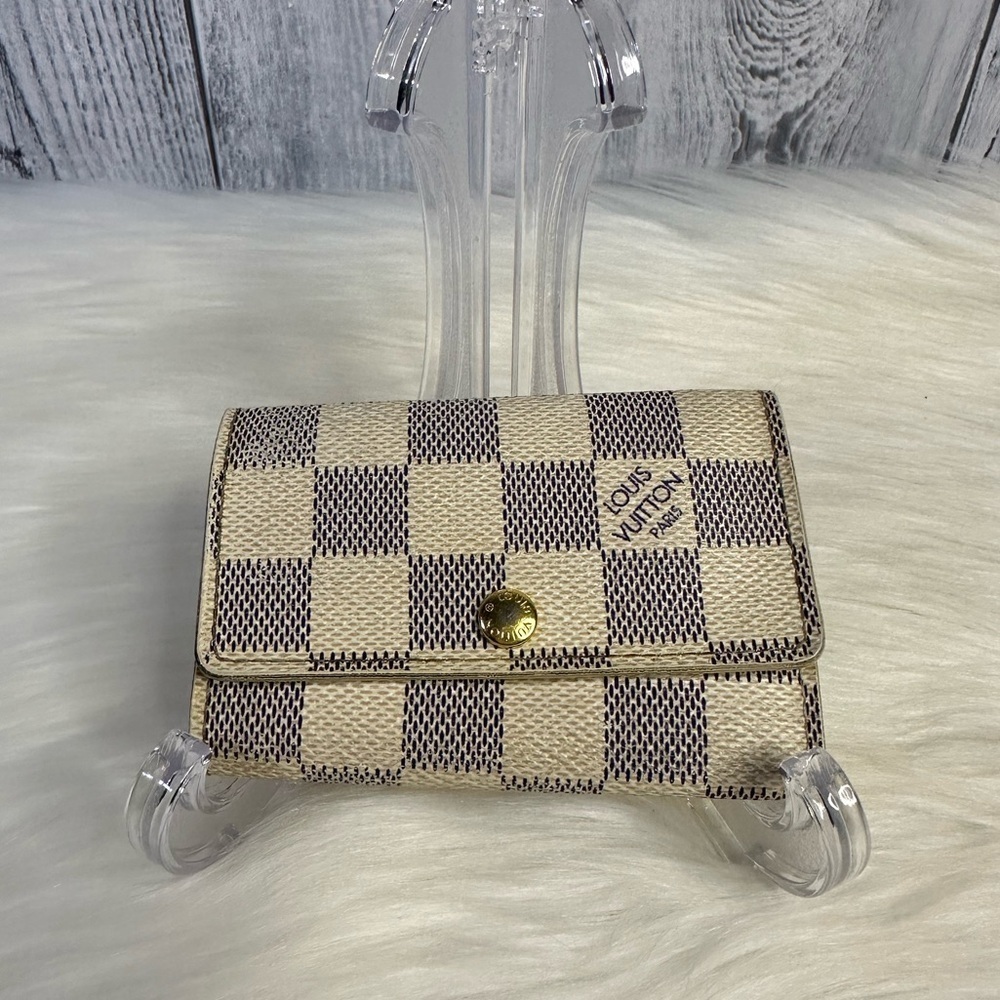 LOUIS VUITTON 6 key holder/ card holder in damier azur